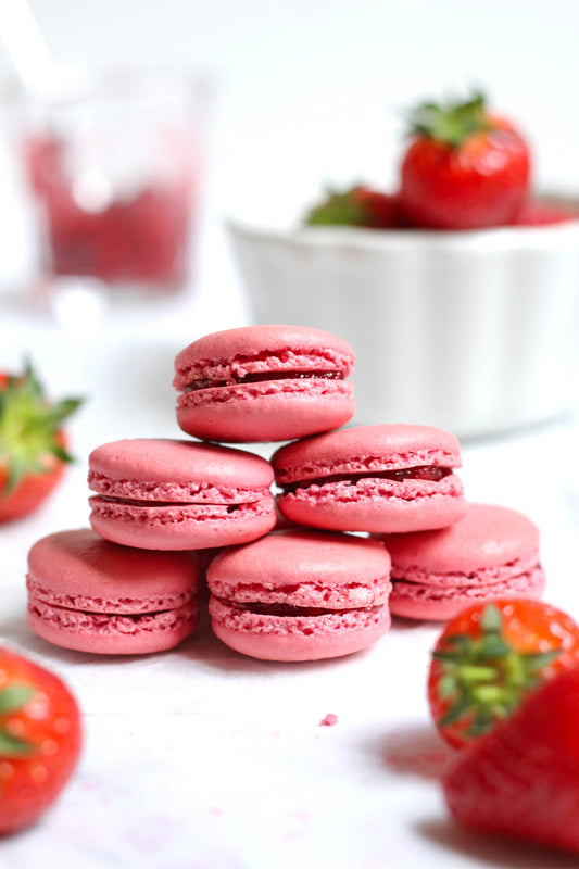 Macaron Gift Box - 7 Strawberry Macarons - Mailbox Macarons