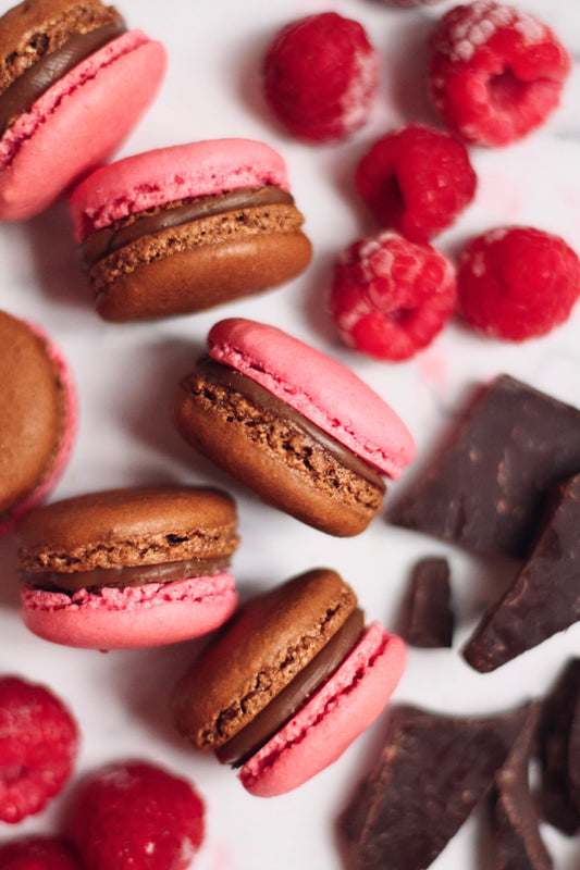 Chocolate & Raspberry Macaron Gift Box - 7 Macarons - Mailbox Macarons