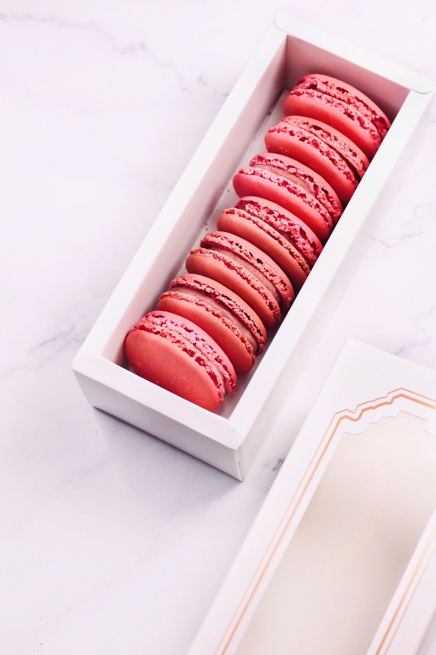 Macaron Gift Box - 7 Raspberry Macarons - Mailbox Macarons