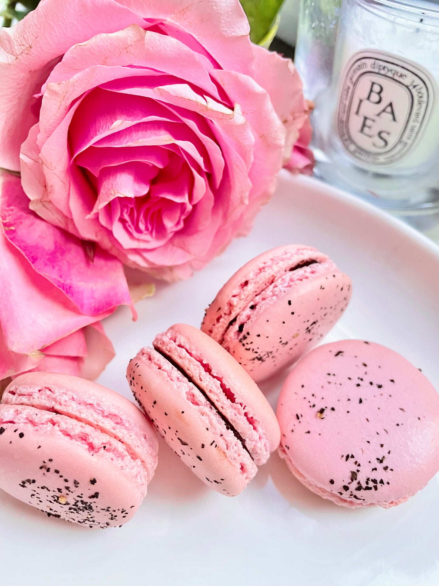 Rose Macaron Gift Box - 7 Macarons - Mailbox Macarons